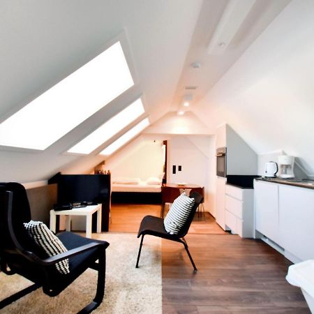 Modern And Cozy Studio In A Former Coach House ロベールヴィル エクステリア 写真